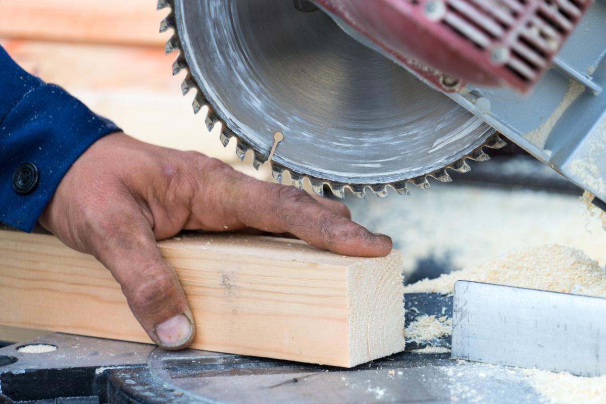 Does Oklahoma Workers’ Compensation Cover Me After a Power Tool Injury On the Job?